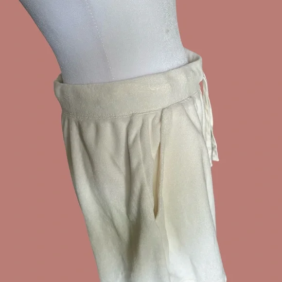 Old Navy Cream Terry Drawstring Lounge Shorts - Picture 3 of 6